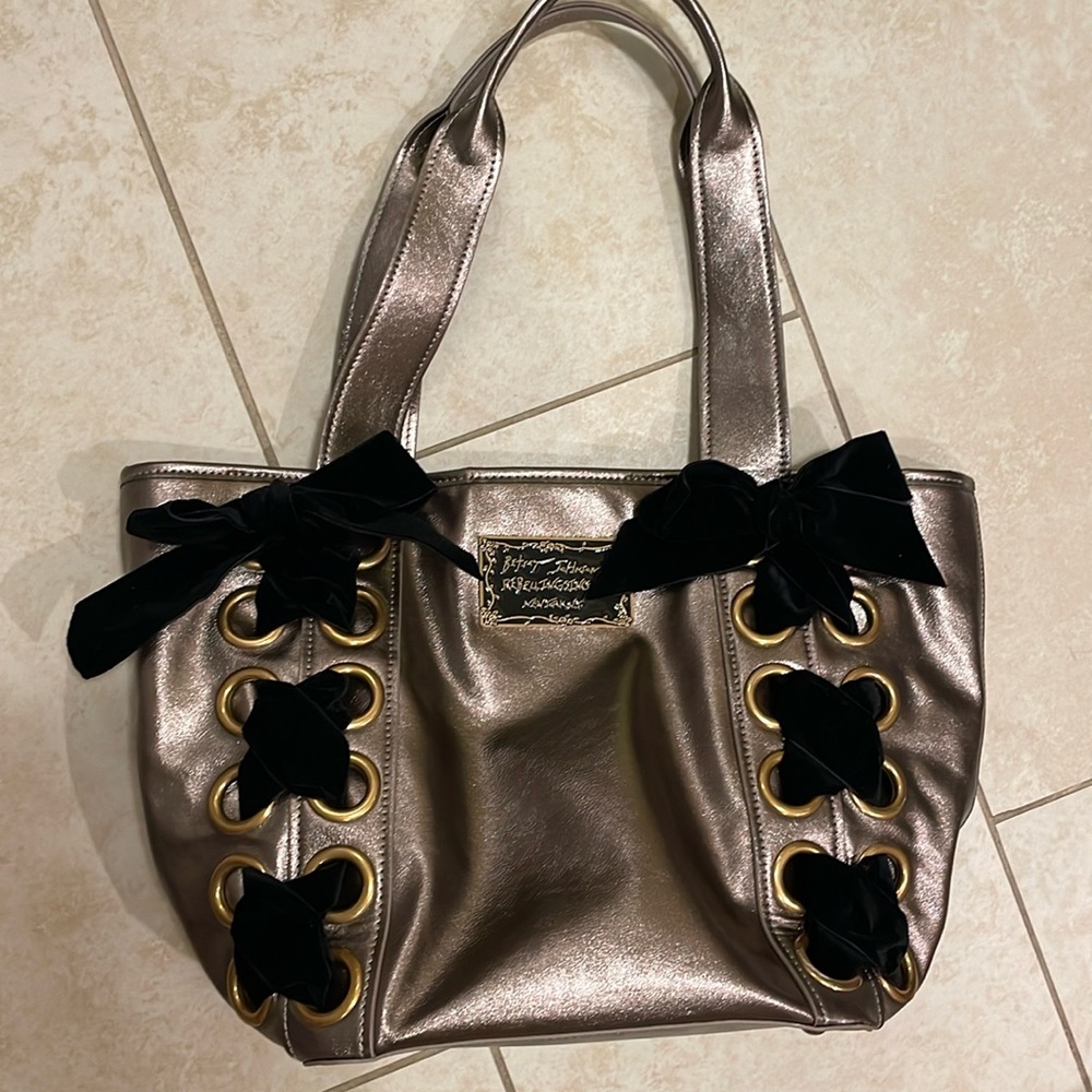 Betsey Johnson bow tote bag